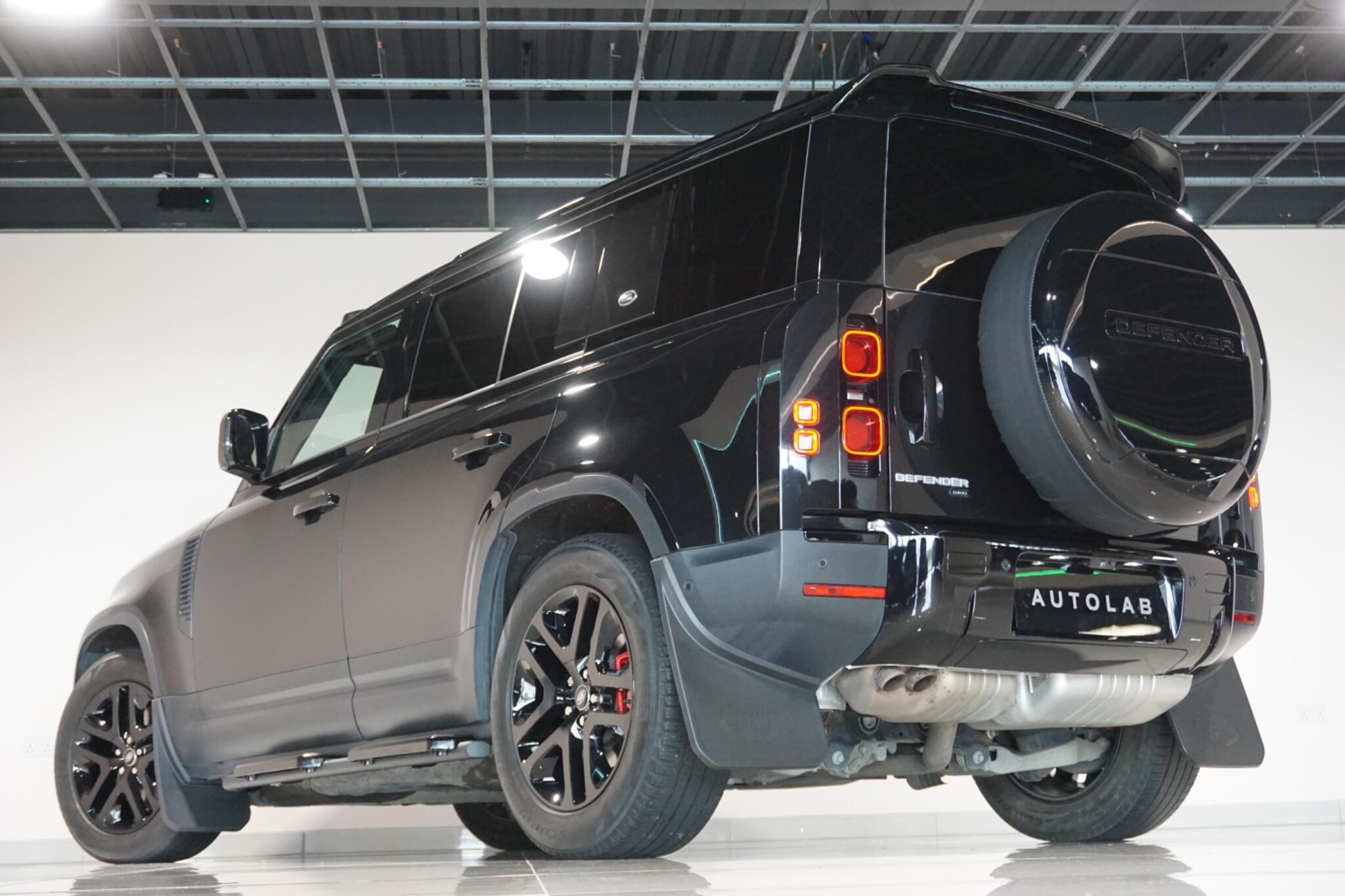 Land Rover Defender 110 3.0 D300 MHEV HSE SUV 5dr Diesel Auto 4WD Euro 6 (s/s) (300 ps)